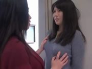 日本女同性戀喺野外露出玩露出互舐遊戲